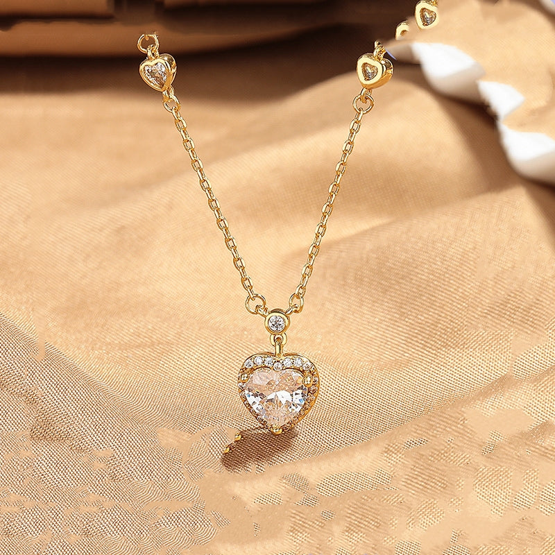 Heart Pendant Clavicle Chain Necklace – Light Luxury Everyday Wear